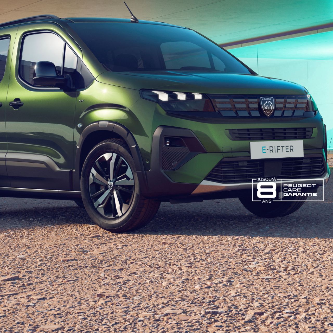 PEUGEOT E-RIFTER front view