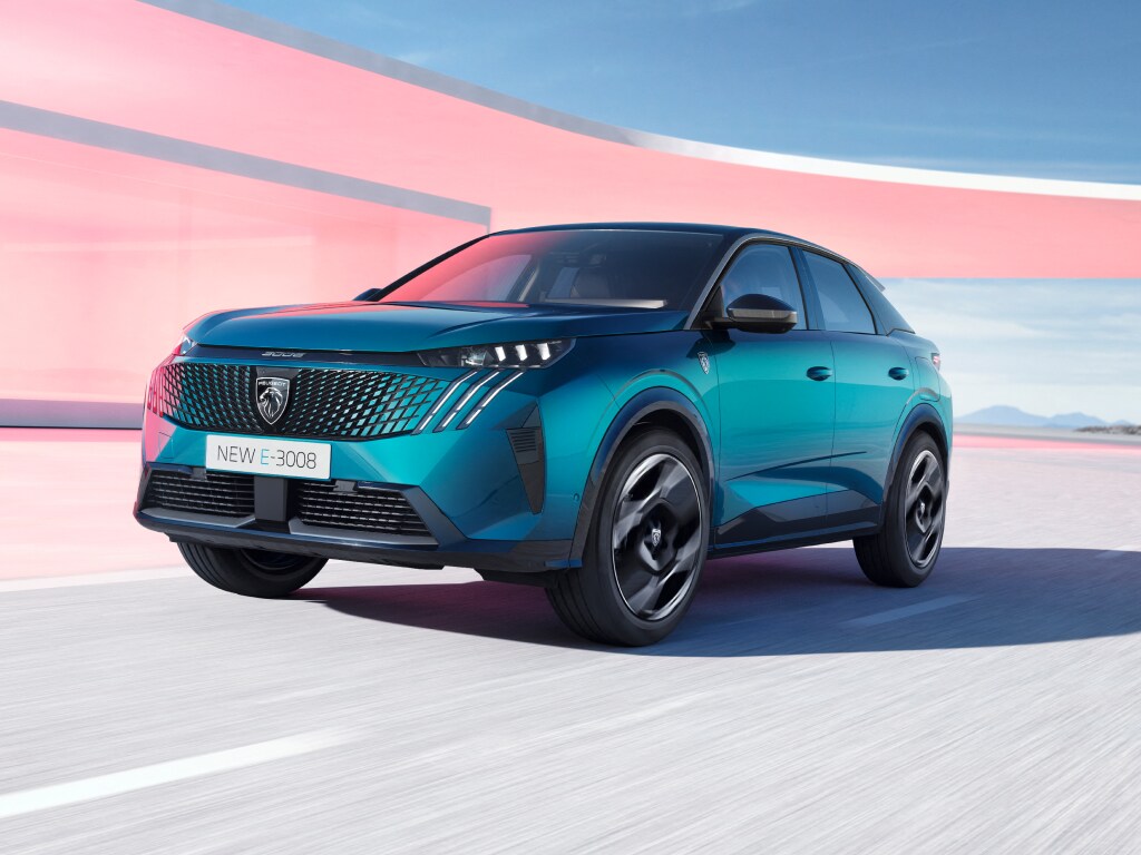 New PEUGEOT E-3008 Obsession Blue front