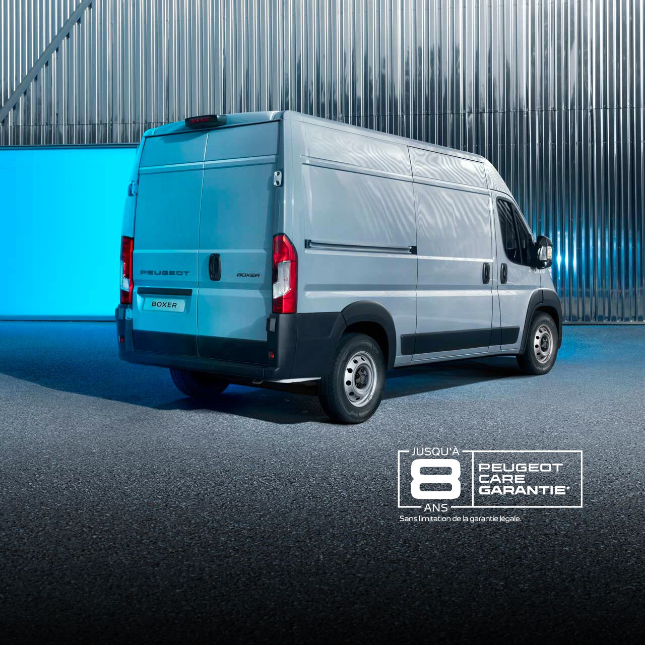 PEUGEOT BOXER rear view